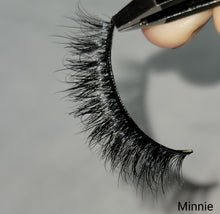 Load image into Gallery viewer, Minnie (7953614962911)
